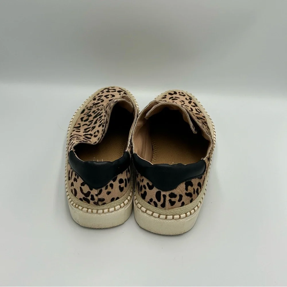 Womens Boutique by Corkys Leopard Print Slip on Leather Shoes Size 9